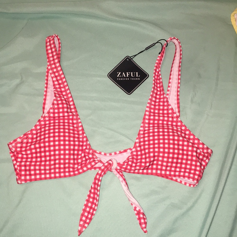 Cute bikini top!!